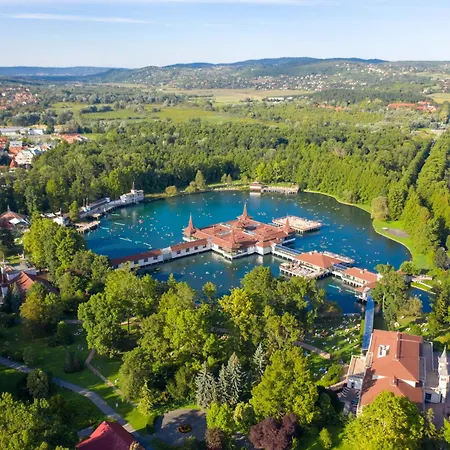 Bluelake At Sunset Lejlighed