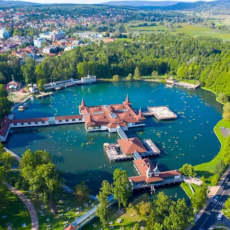 Bluelake At Sunset 公寓 *