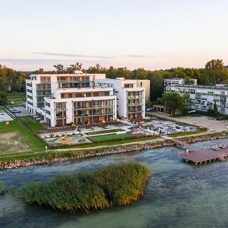 Bluelake At Sunset Lejlighed *