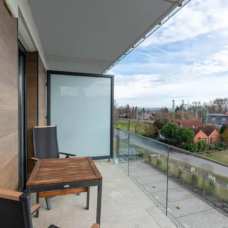 公寓 Bluelake At Sunset