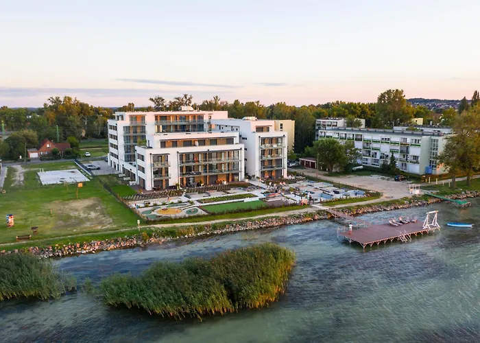 Bluelake At Sunset アパート *